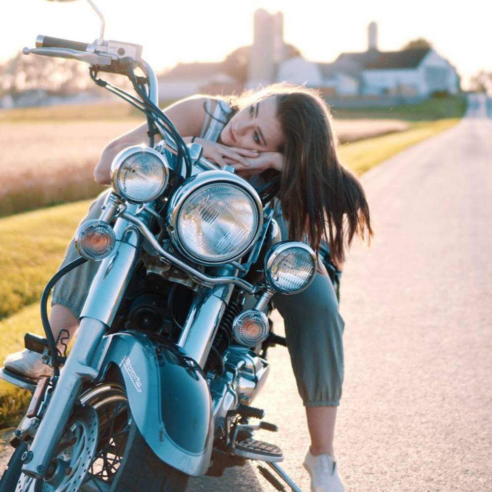 Meet your Posher, Julia